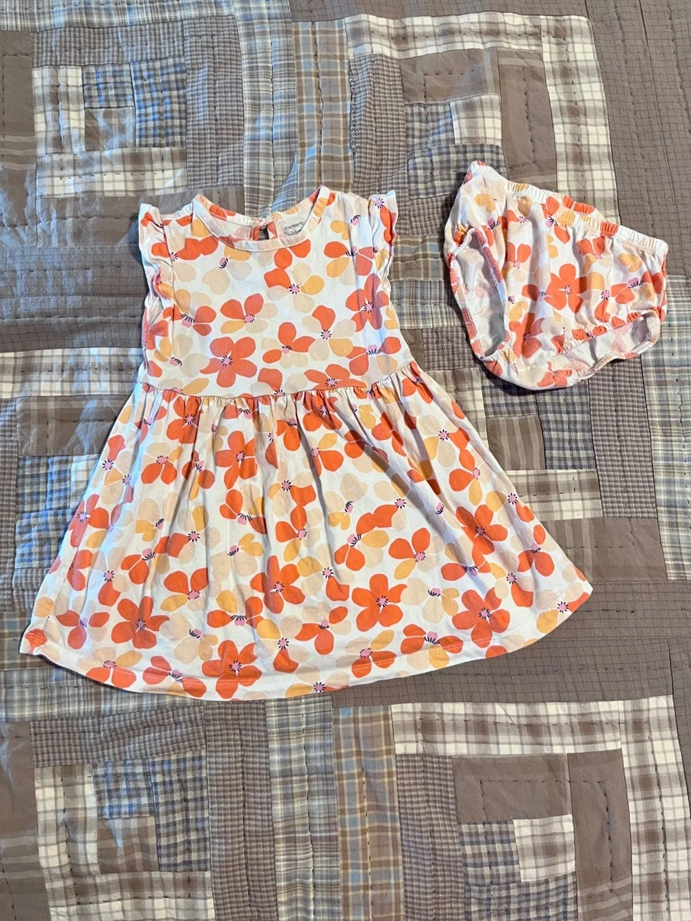 Girl’s Bundle Size 24M